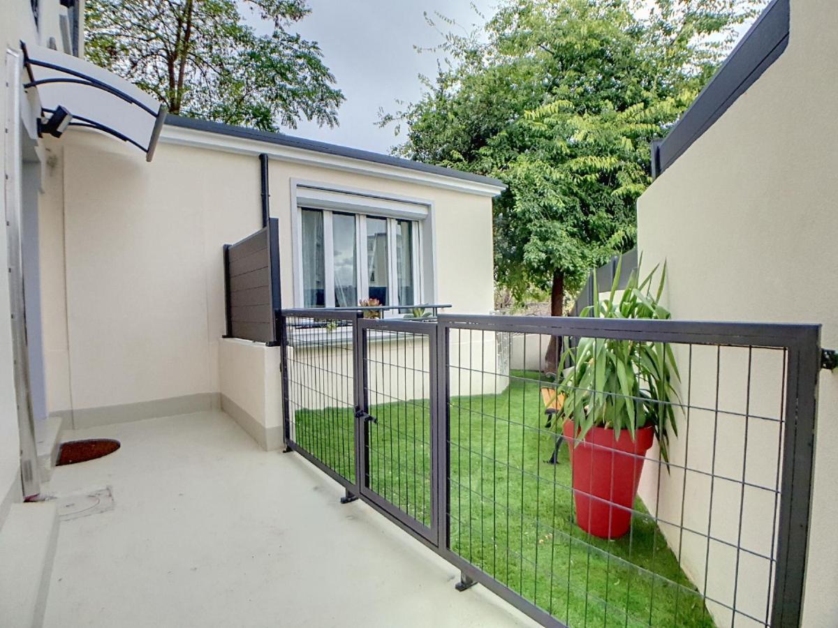 Stop Chez M Select Garden # Qualite # Confort # Simplicite Apartment